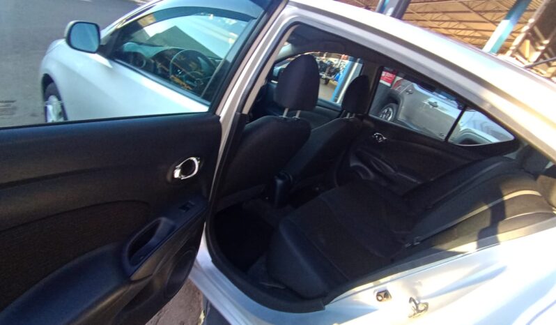 NISSAN VERSA 2013/2014 1.6 16V FLEX SL completo